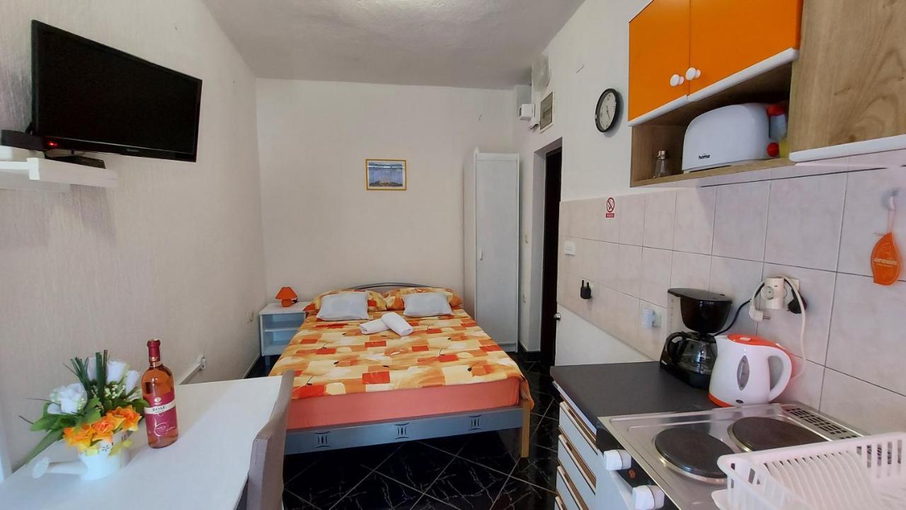 Dalibor Apartment เซนญ์ ภายนอก รูปภาพ