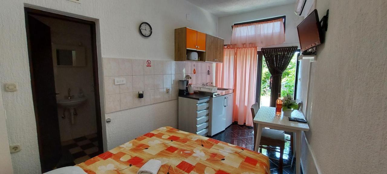 Dalibor Apartment เซนญ์ ภายนอก รูปภาพ