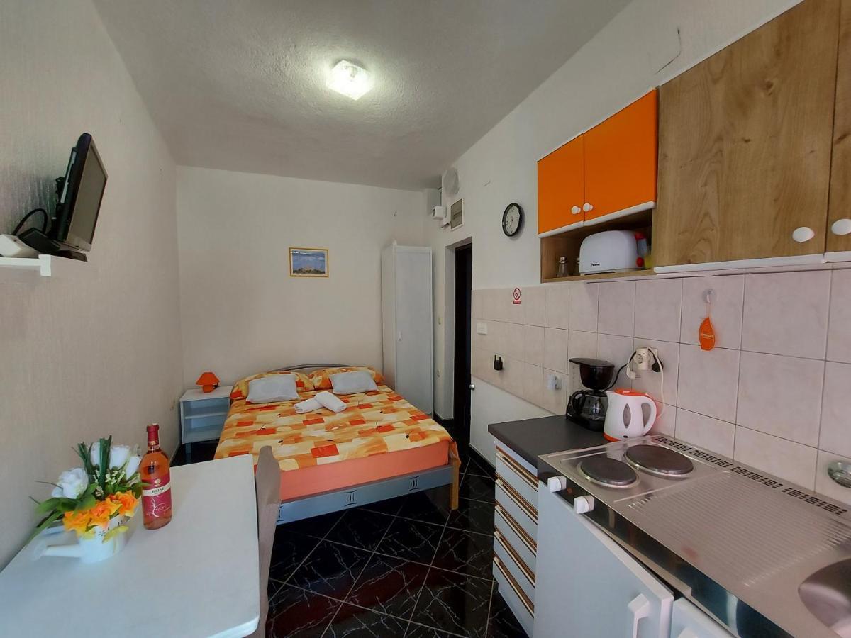 Dalibor Apartment เซนญ์ ภายนอก รูปภาพ